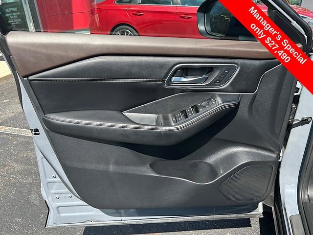 Certified 2023 Nissan Rogue Platinum w/ Platinum Premium Package image 18