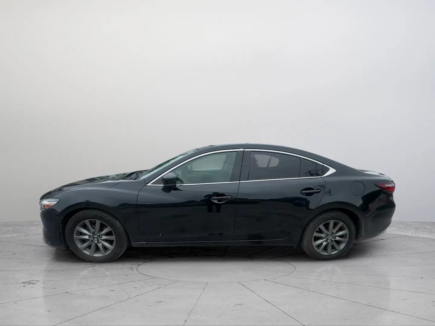 Used 2018 MAZDA MAZDA6 Sport FWD image 2