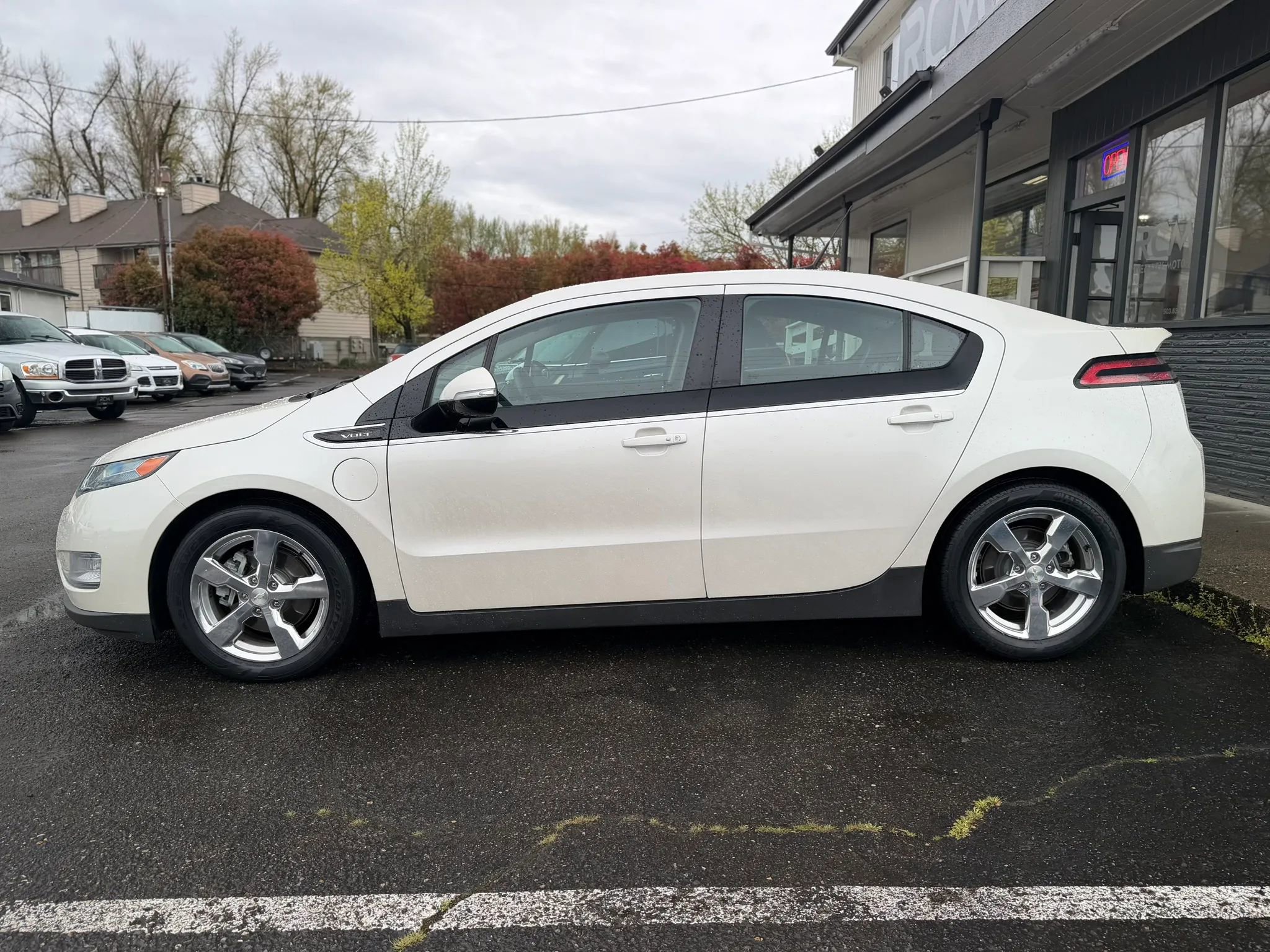 Used 2013 Chevrolet Volt Premium w/ Premium Trim Package image 4