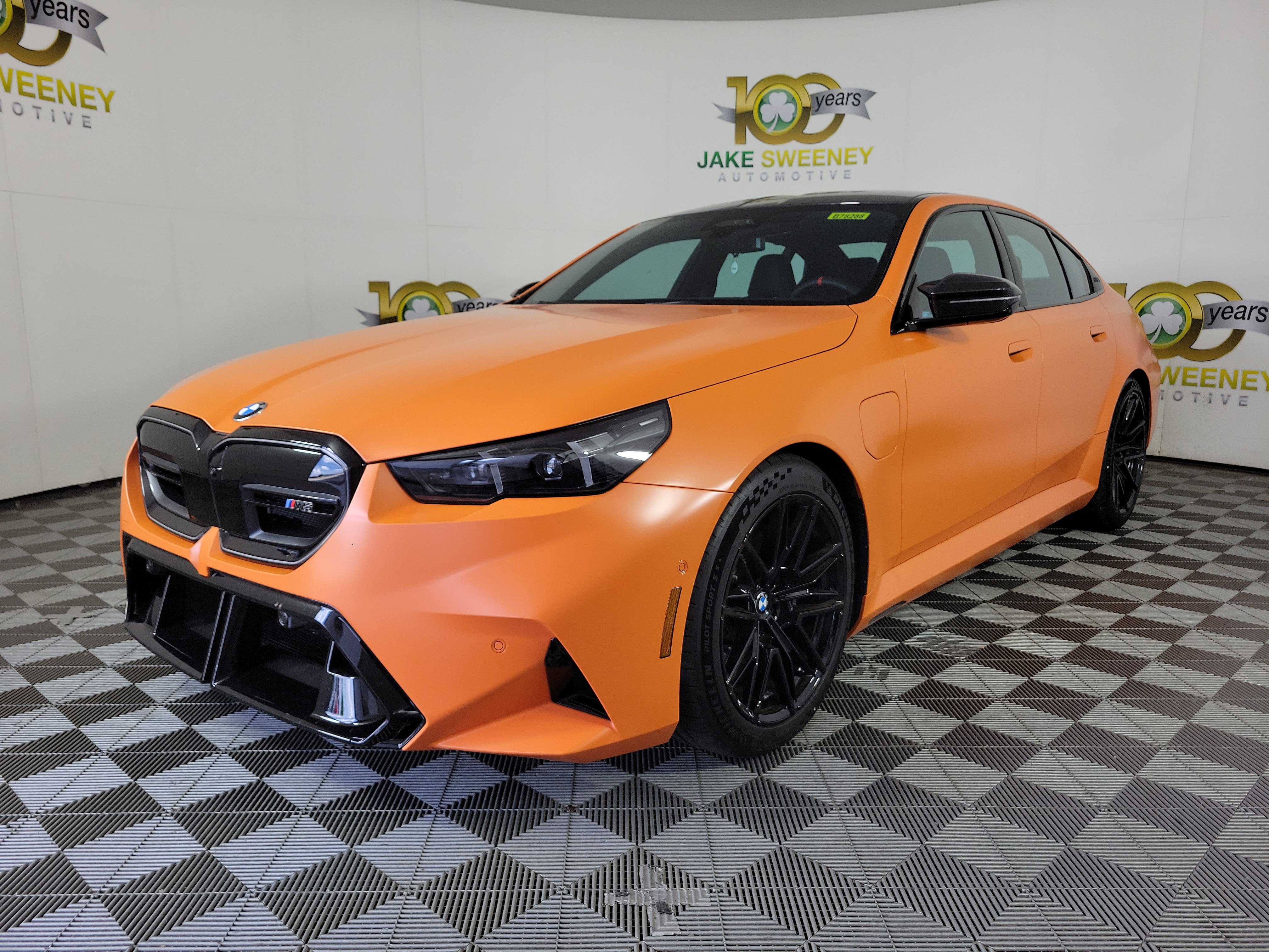 Used 2026 BMW M5 w/ Carbon Package AWD/4WD image 3