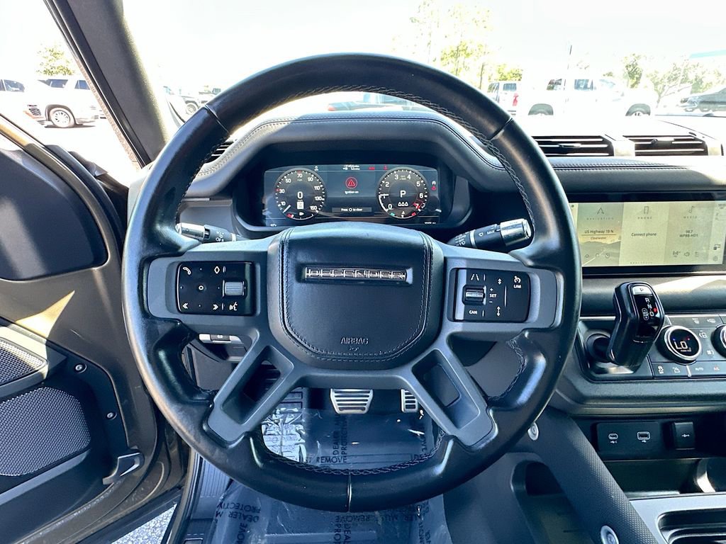 Used 2022 Land Rover Defender 110 X-Dynamic HSE image 12