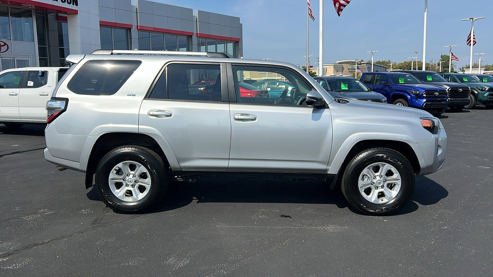 Certified 2023 Toyota 4Runner SR5 Premium image 2
