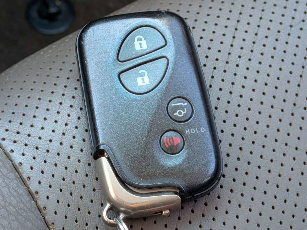 Used 2014 Lexus GX 460 w/ Premium Package image 33