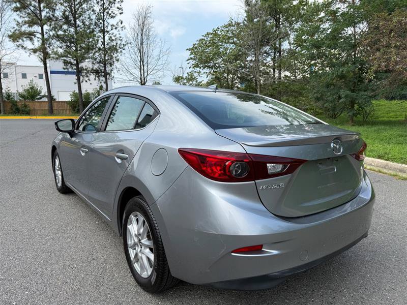 Used 2014 MAZDA MAZDA3 i Touring w/ Technology Package FWD image 10