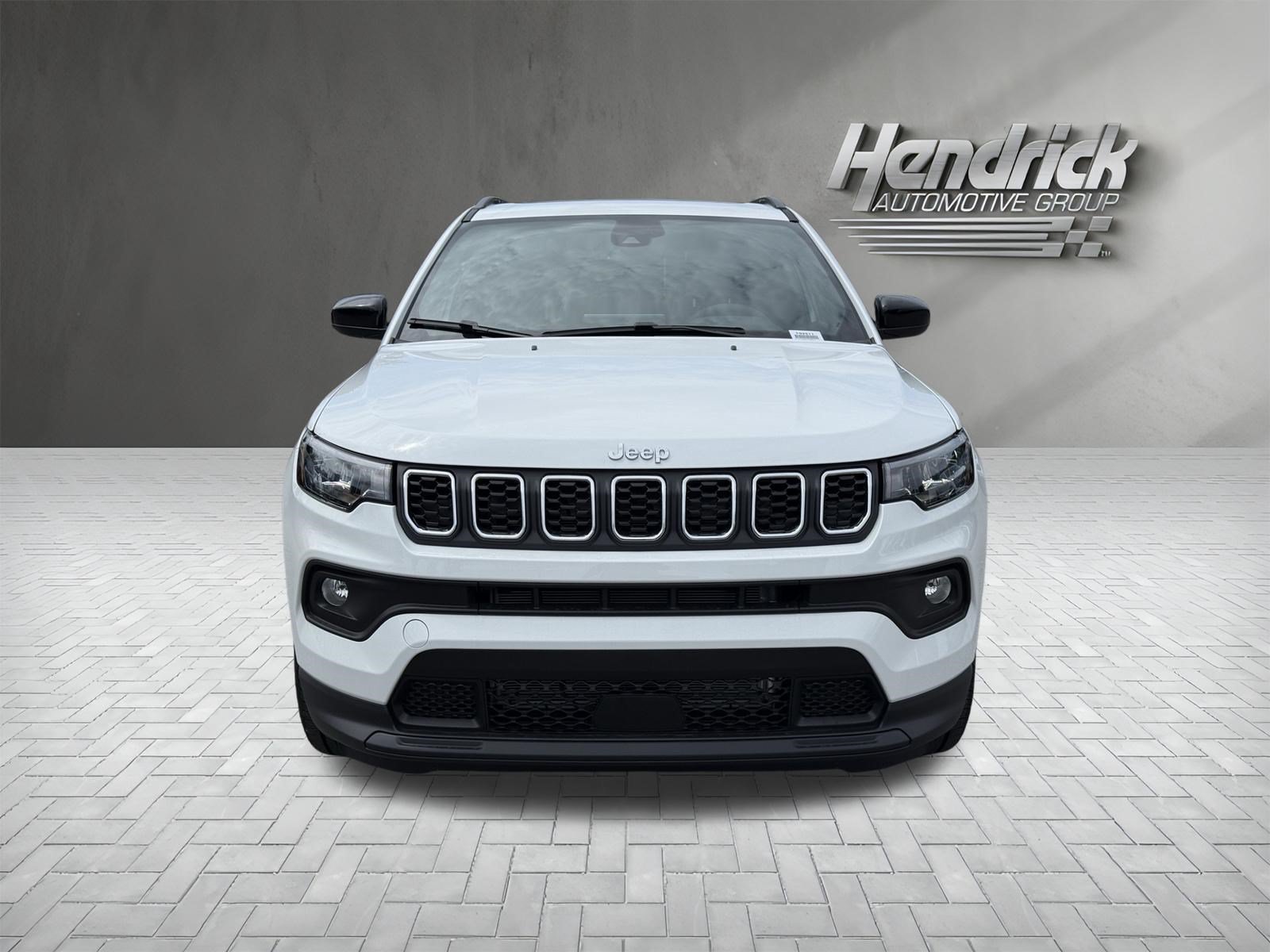 New 2026 Jeep Compass Latitude AWD/4WD image 3