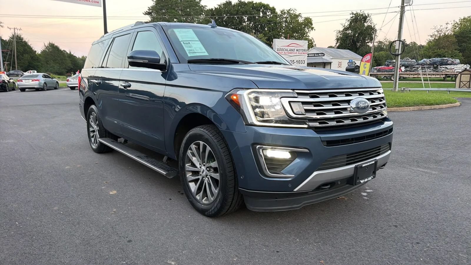 Used 2018 Ford Expedition Limited w/ Equipment Group 301A AWD/4WD image 9