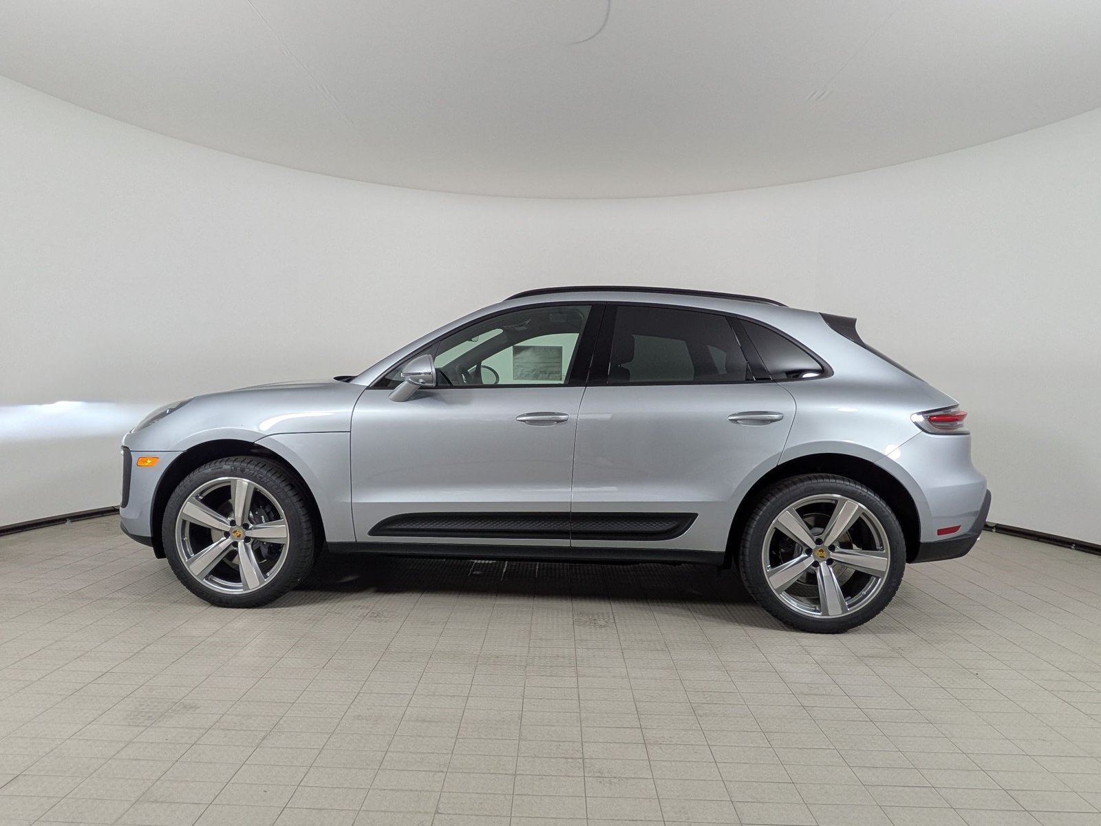 New 2026 Porsche Macan AWD/4WD image 2
