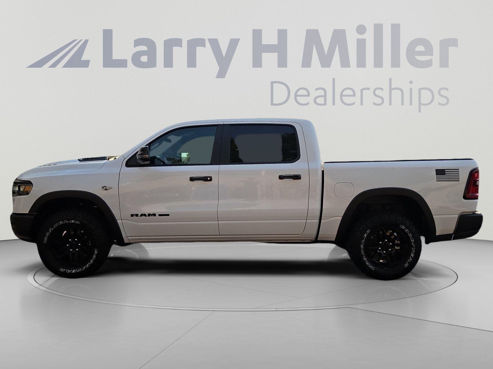 New 2026 RAM 1500 Rebel w/ Rebel Level 2 Equipment Group AWD/4WD image 2