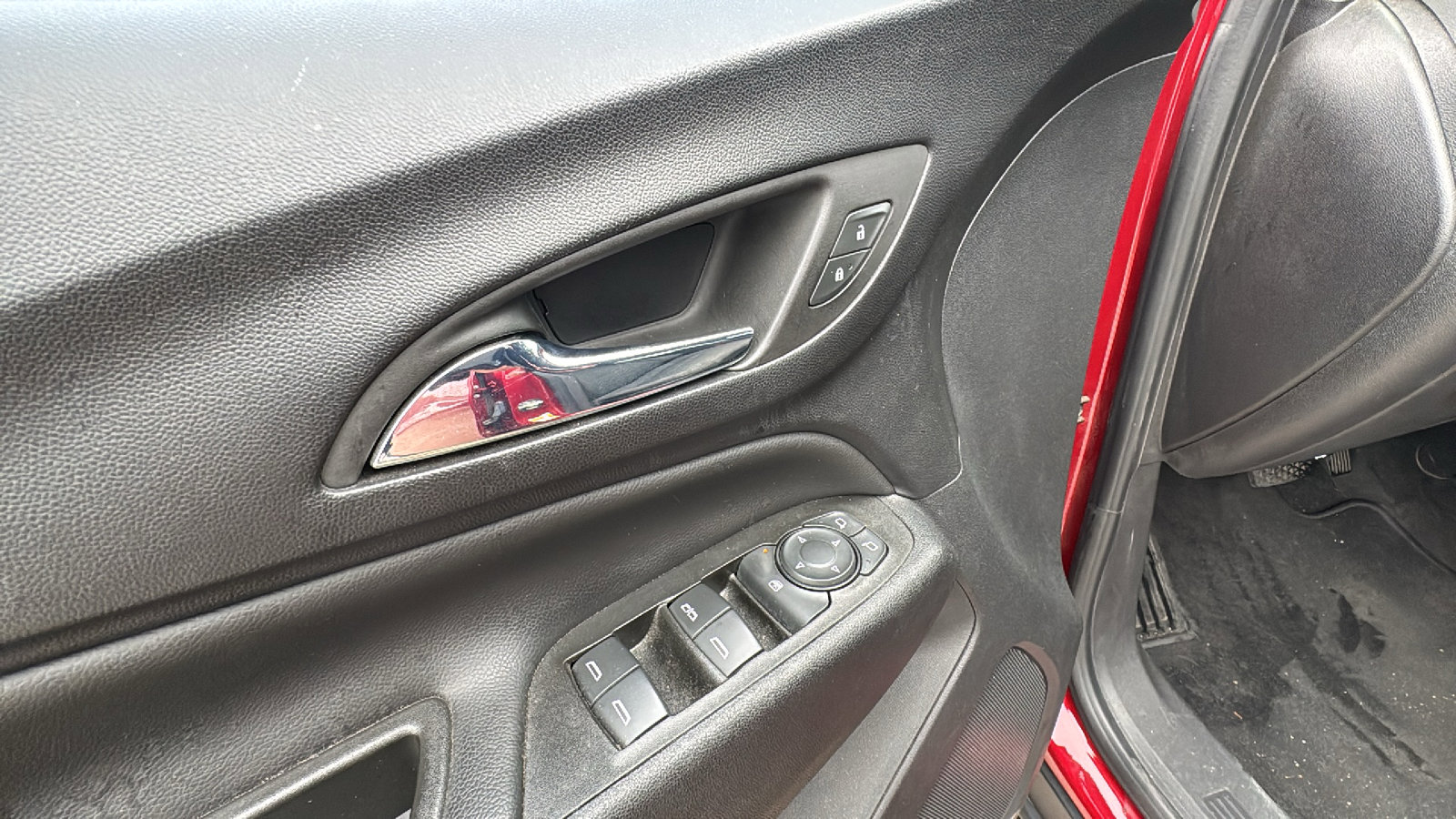 Used 2022 Chevrolet Equinox LT image 12