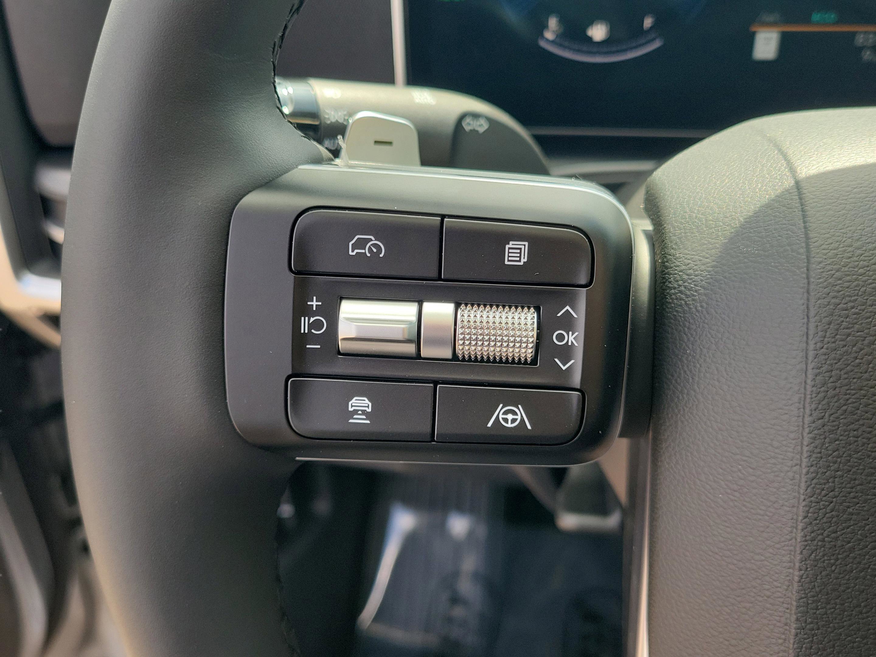 New 2026 Hyundai Santa Fe SE image 27
