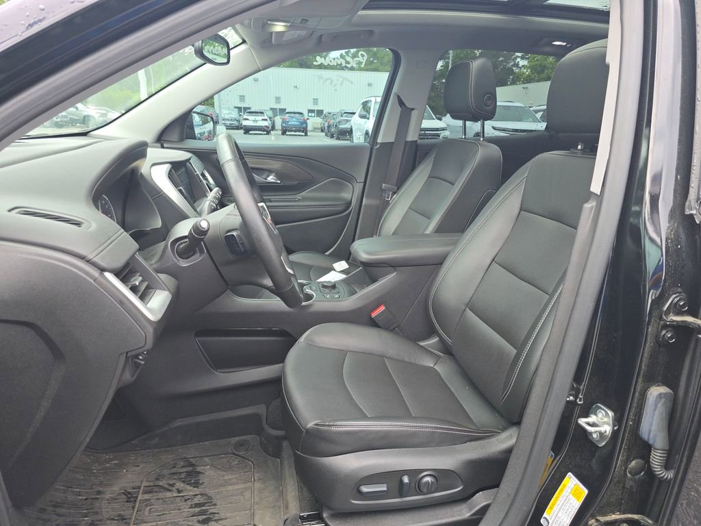 Used 2024 GMC Terrain SLT w/ Infotainment Package II AWD/4WD image 29