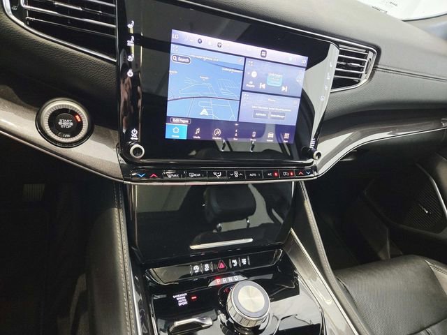 Used 2023 Jeep Wagoneer Base w/ Premium Group I image 24