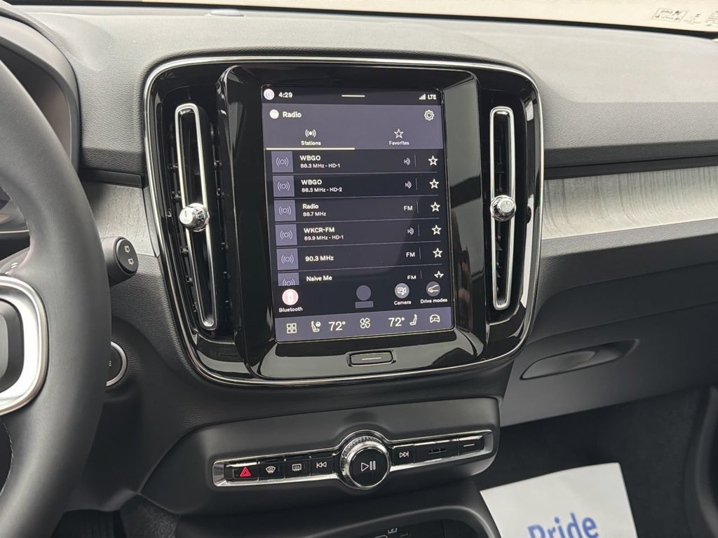 Certified 2024 Volvo XC40 B5 Plus w/ Climate Package AWD/4WD image 20