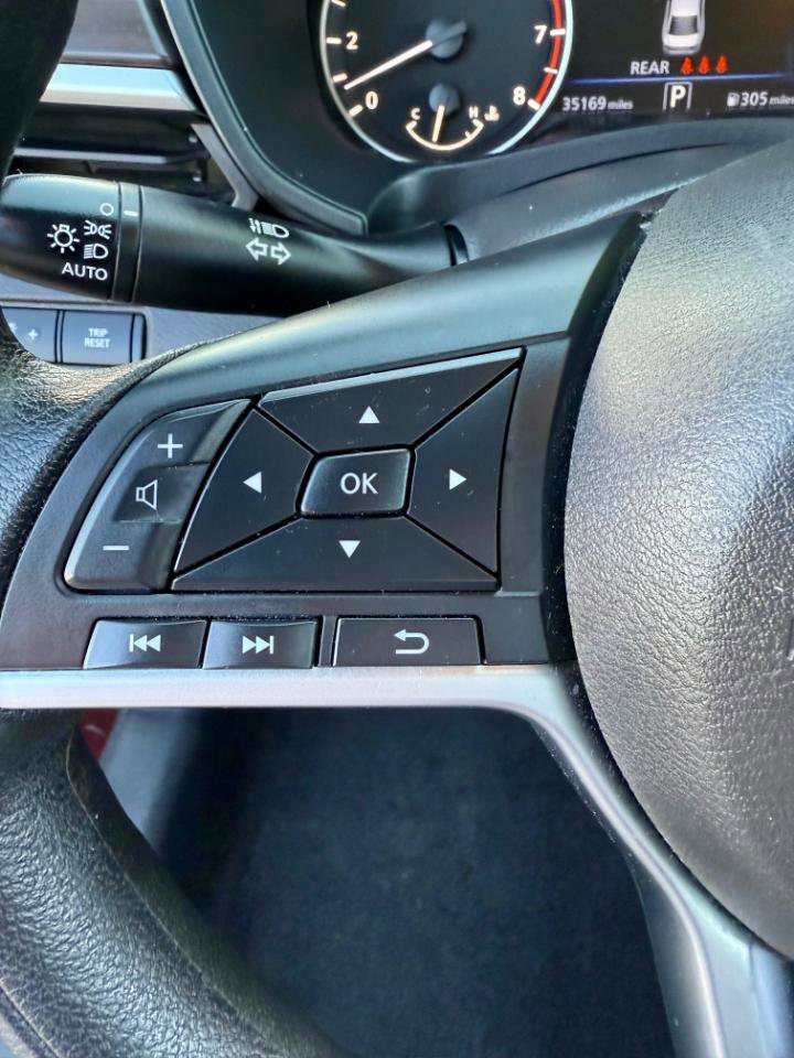 Used 2024 Nissan Altima 2.5 SV image 18