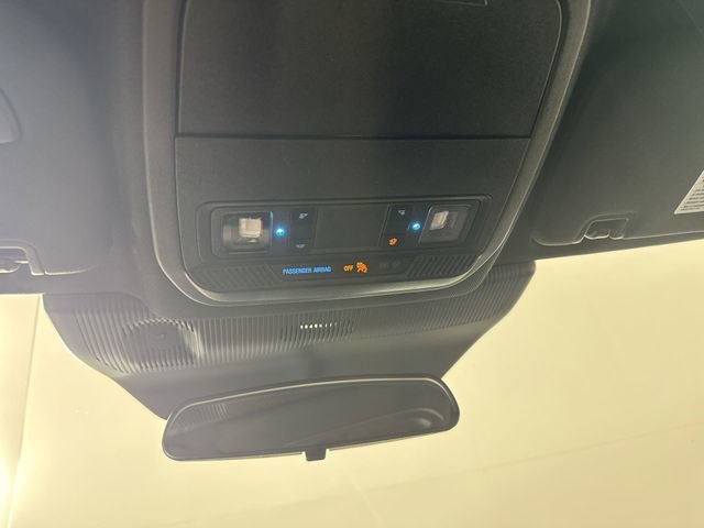 Used 2025 Ford Explorer ST-Line image 9