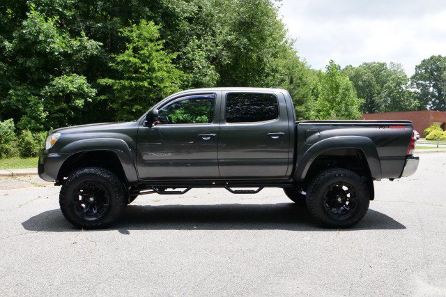 Used 2014 Toyota Tacoma PreRunner w/ SR5 Package RWD image 43