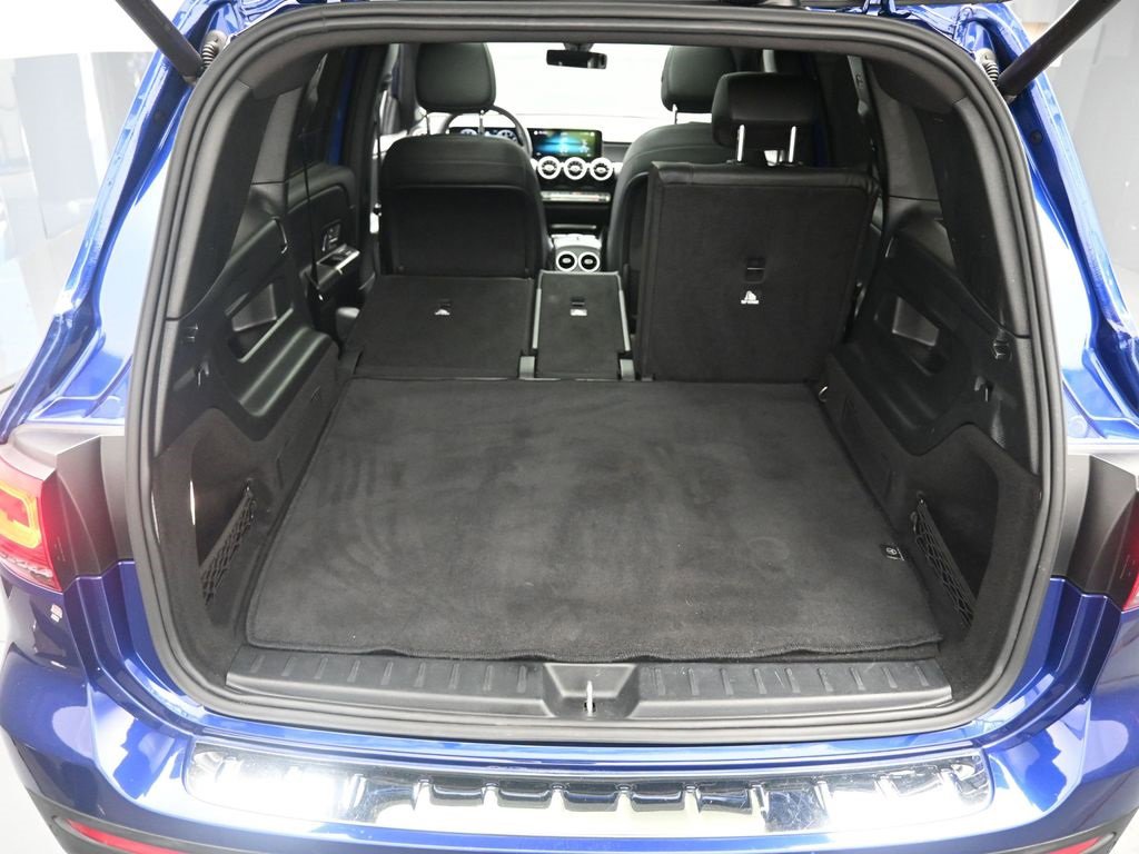 Used 2021 Mercedes-Benz GLB 250 w/ Premium Package image 26