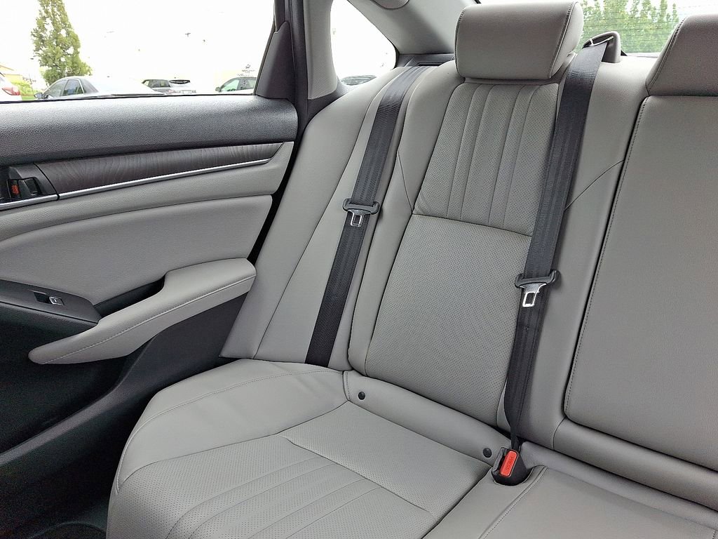 Used 2018 Honda Accord EX-L image 18