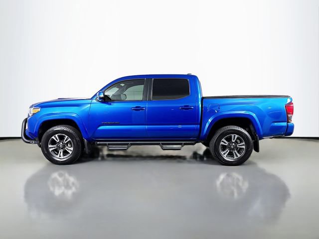 Used 2018 Toyota Tacoma TRD Sport image 4