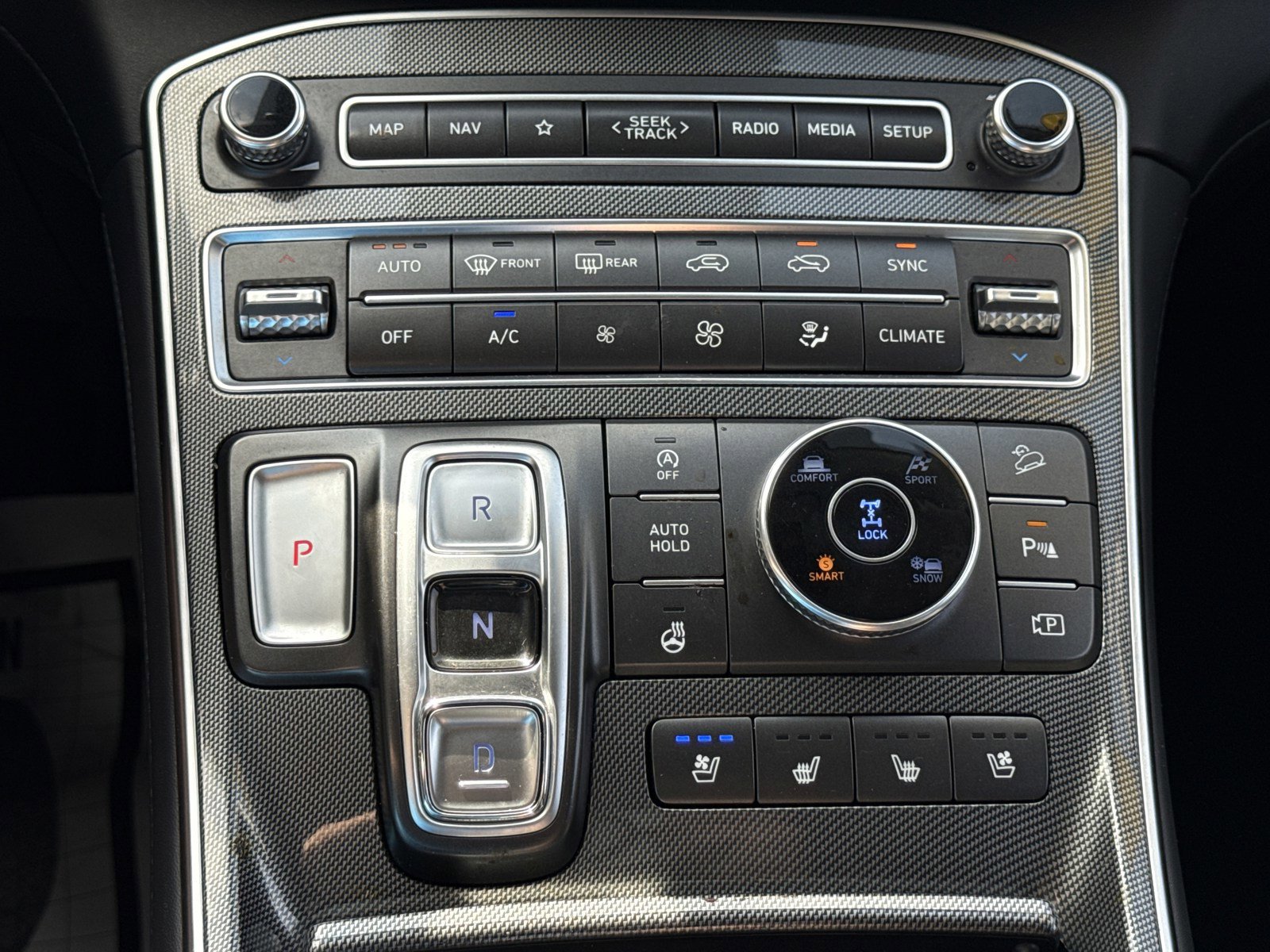 Certified 2023 Hyundai Santa Fe Limited image 30