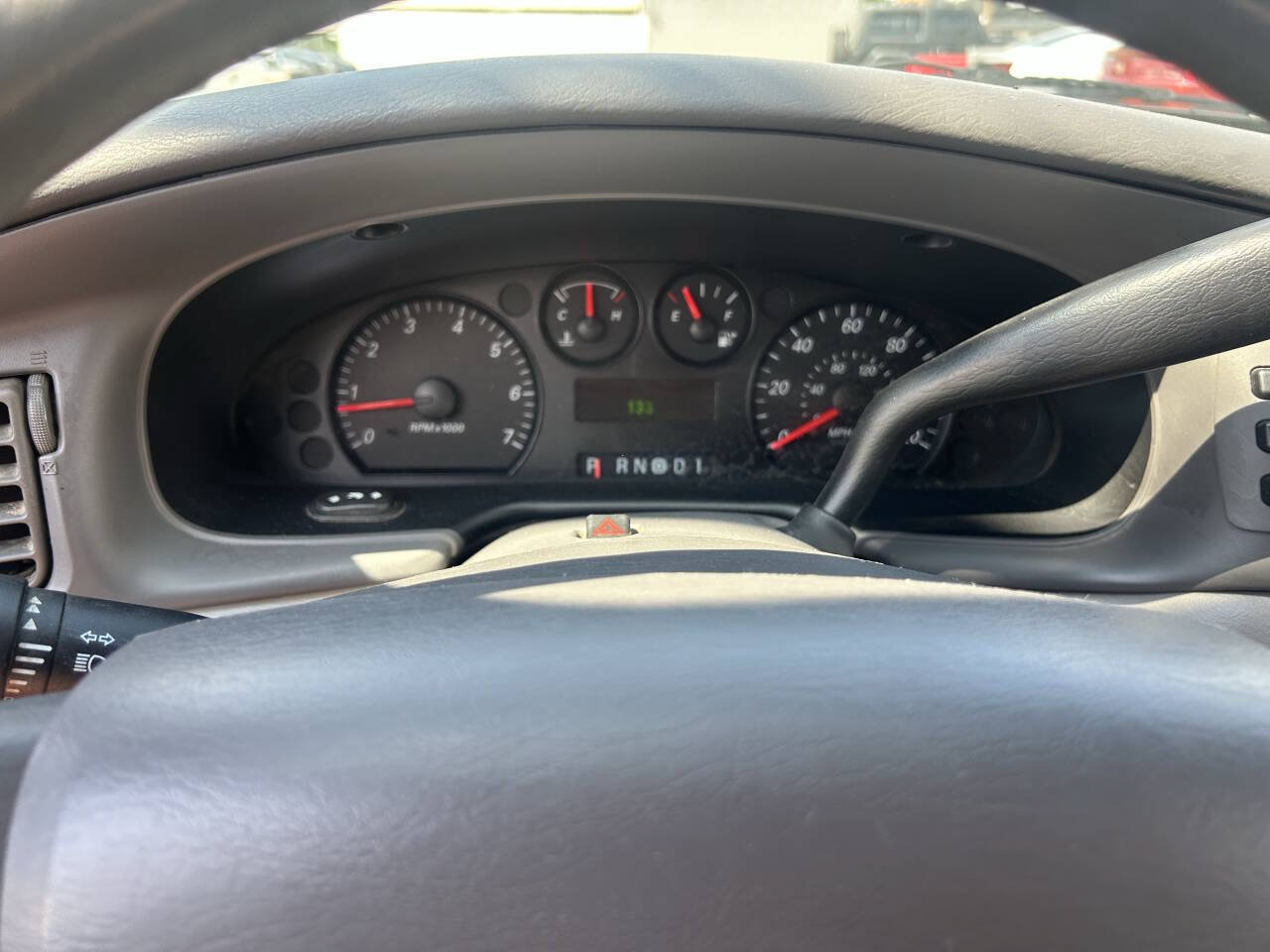 Used 2004 Ford Taurus SE FWD image 16
