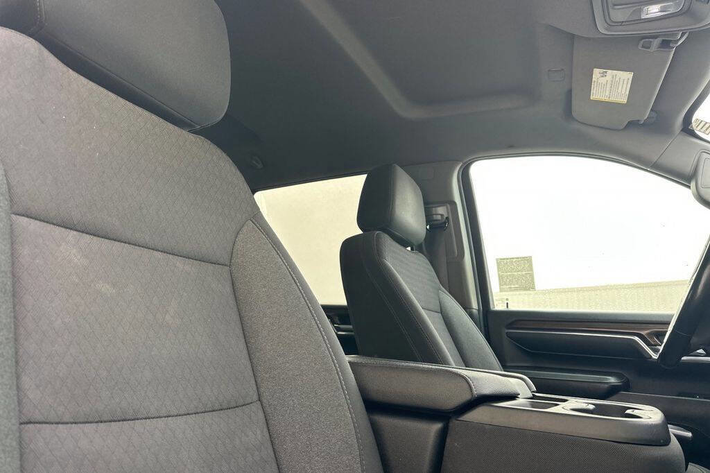 Used 2024 Chevrolet Silverado 2500 LT image 16