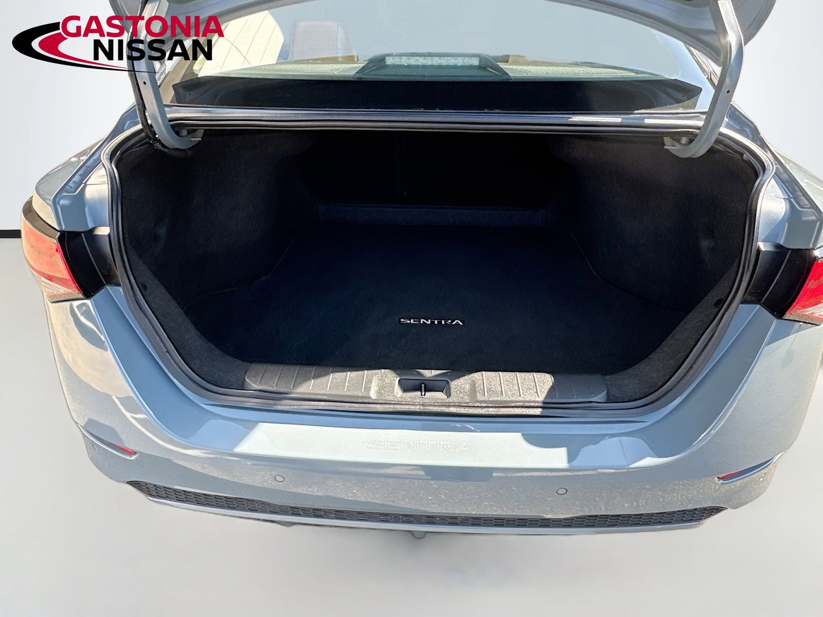 Used 2024 Nissan Sentra SV w/ SV Premium Package image 36