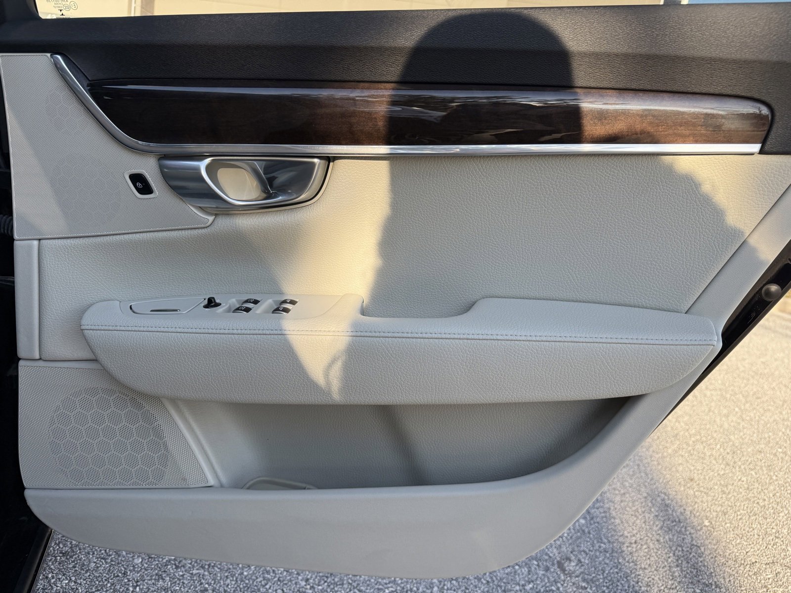 Used 2018 Volvo S90 T5 Momentum w/ Convenience Package image 44