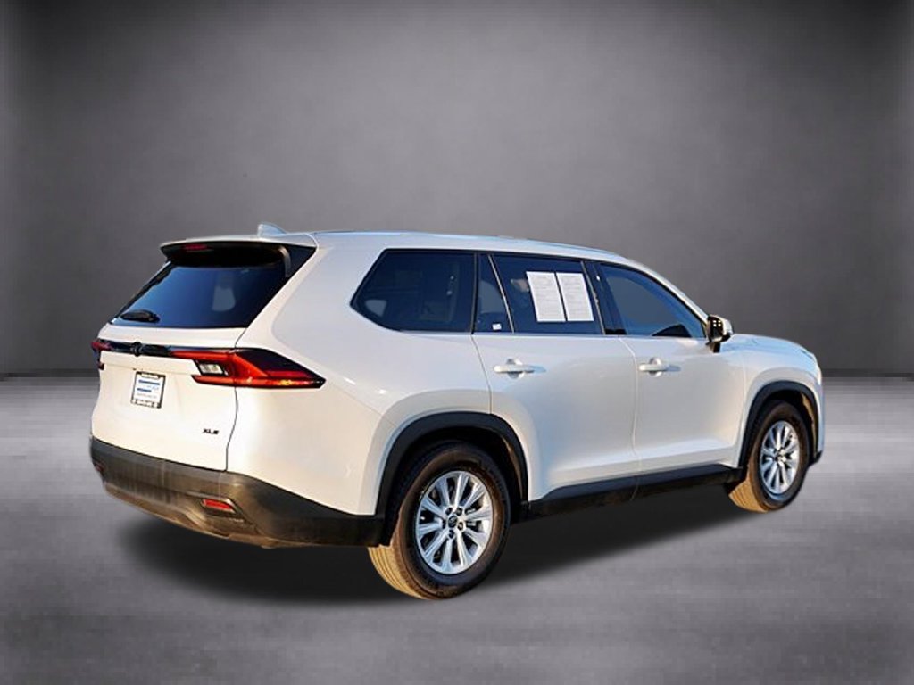 Used 2025 Toyota Grand Highlander FWD image 4