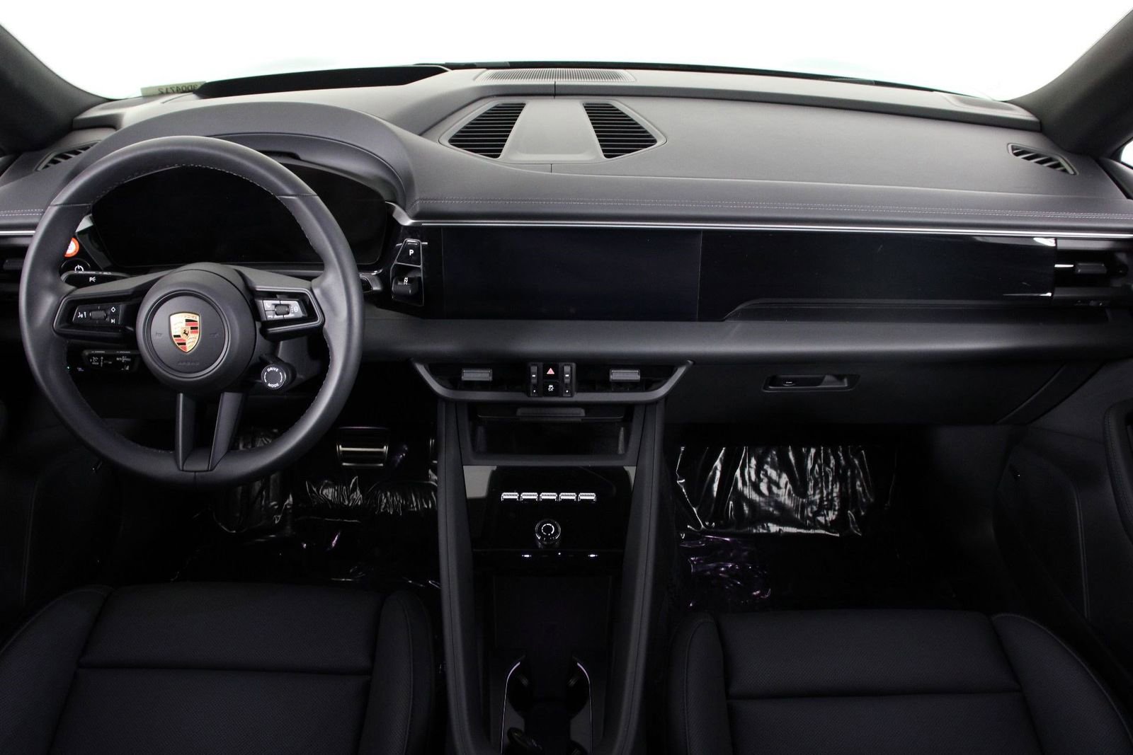 Certified 2025 Porsche Macan 4S Electric image 11