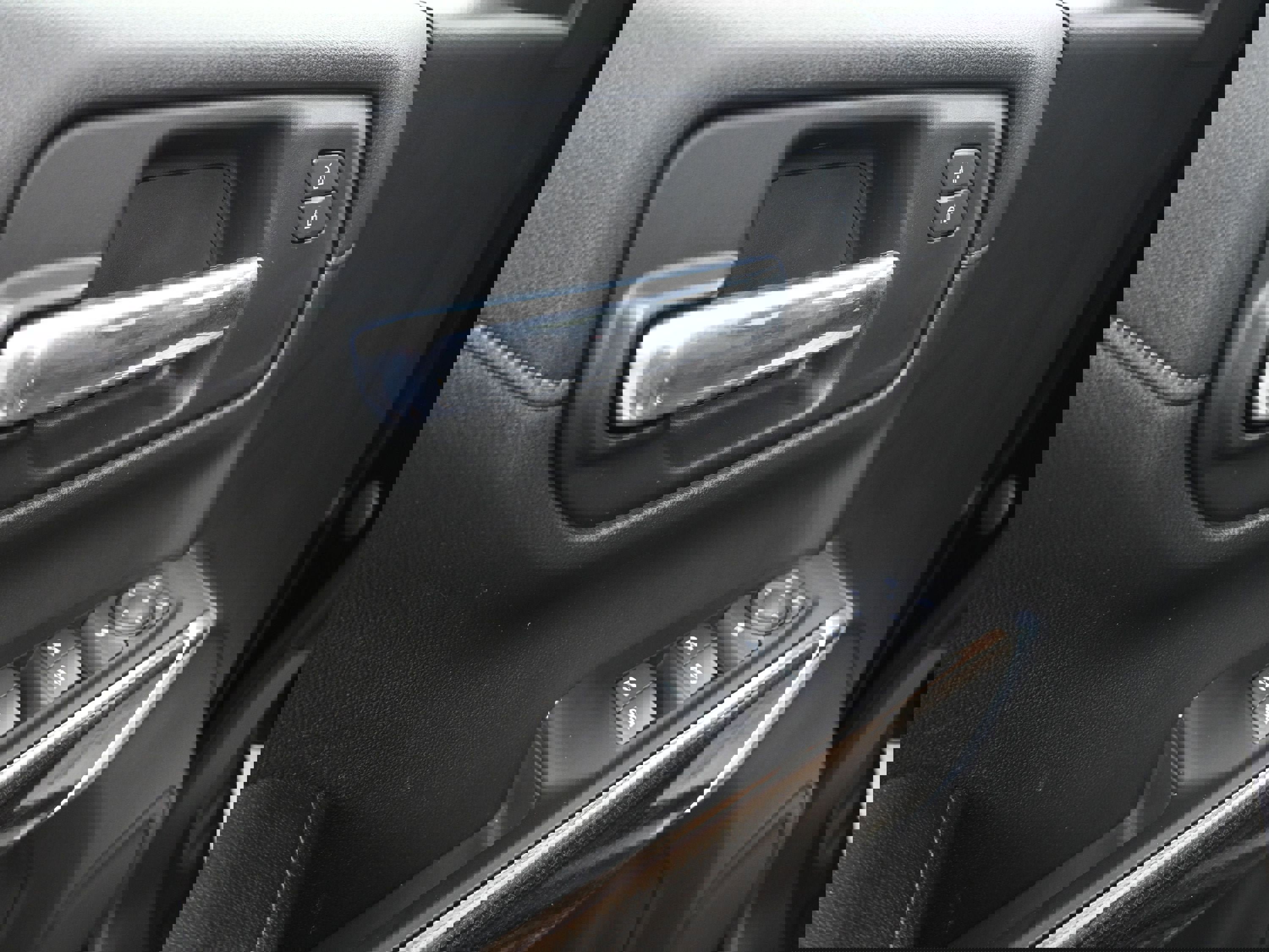 Used 2022 Chevrolet Silverado 1500 LT image 25