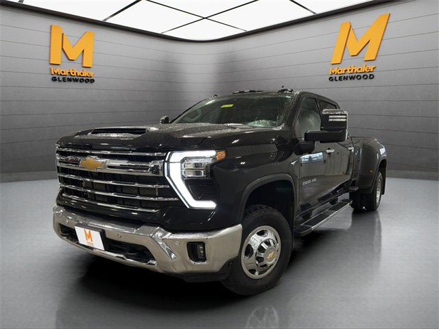 Used 2024 Chevrolet Silverado 3500 LTZ w/ LTZ Plus Package image 5