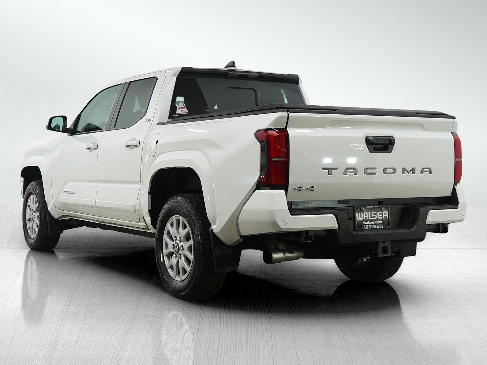 Used 2024 Toyota Tacoma SR5 image 4