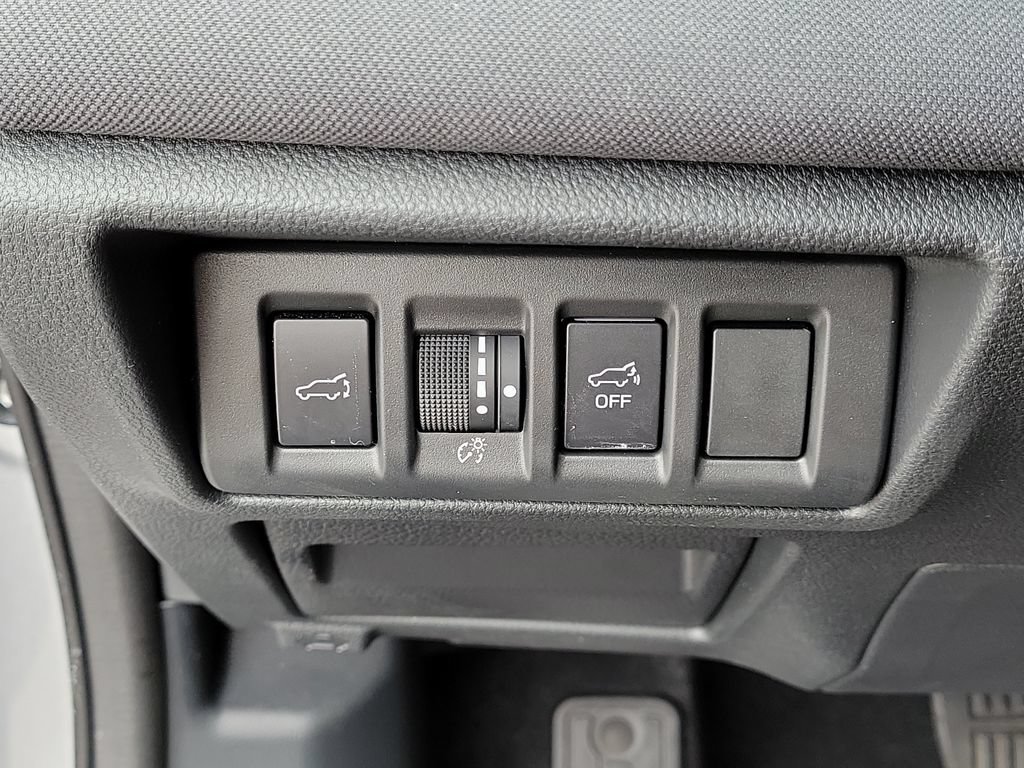 Certified 2025 Subaru Outback Premium AWD/4WD image 30