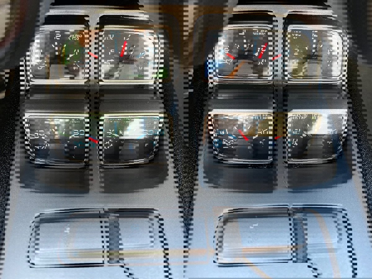 Used 2014 Chevrolet Camaro SS image 16