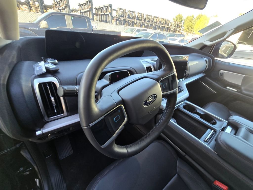 Used 2025 Ford Expedition Max Active image 12