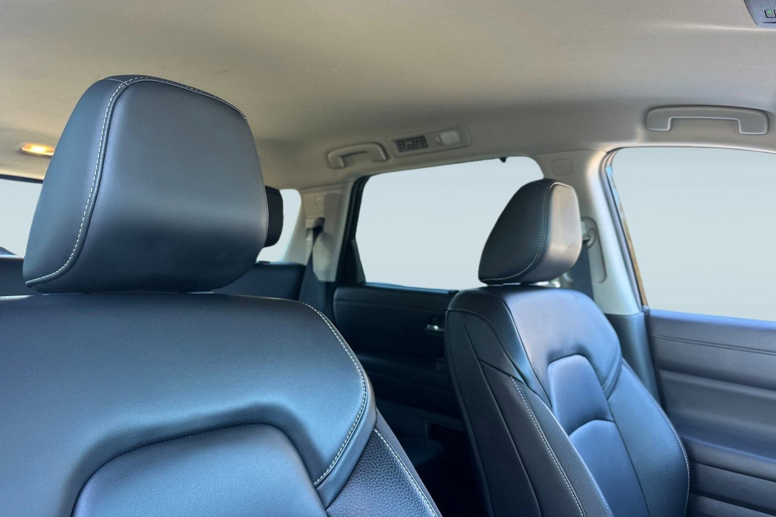 Used 2024 Nissan Pathfinder SL image 24