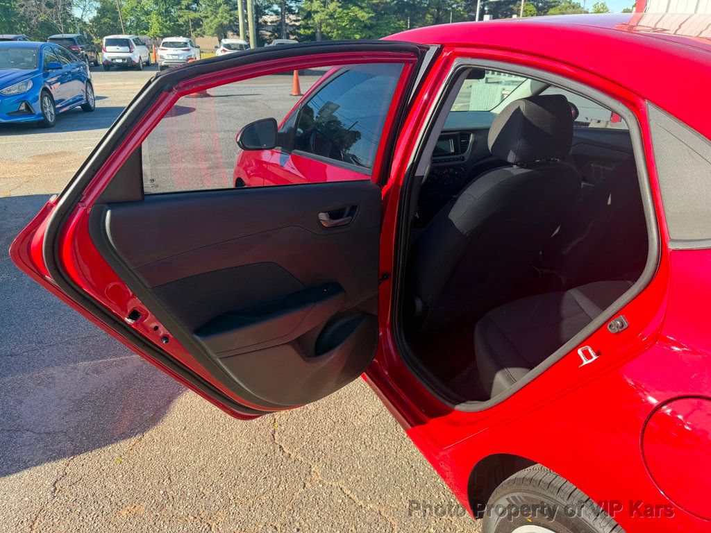 Used 2021 Hyundai Accent SE FWD image 10