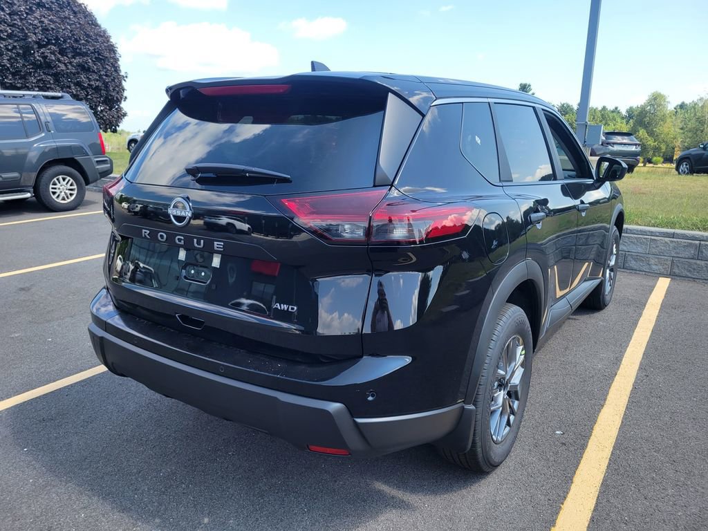New 2026 Nissan Rogue S image 3