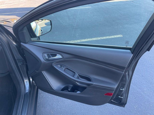 Used 2018 Ford Focus SE w/ Interior Protection Package FWD image 39