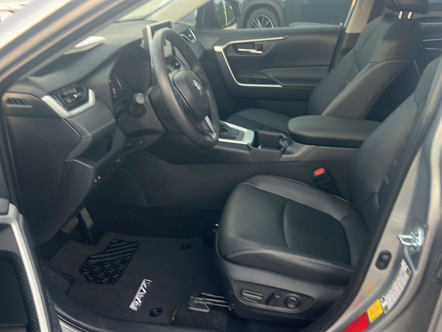 Certified 2025 Toyota RAV4 XLE Premium image 10