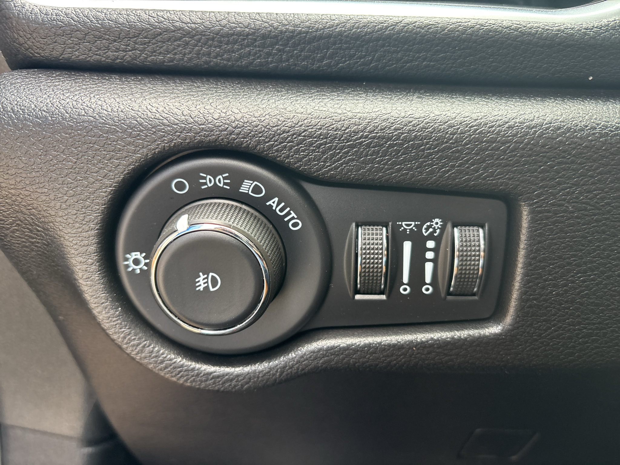 Used 2021 Chrysler Pacifica Pinnacle FWD image 29
