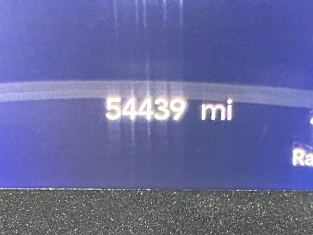 Used 2023 Chrysler Pacifica Touring-L image 17