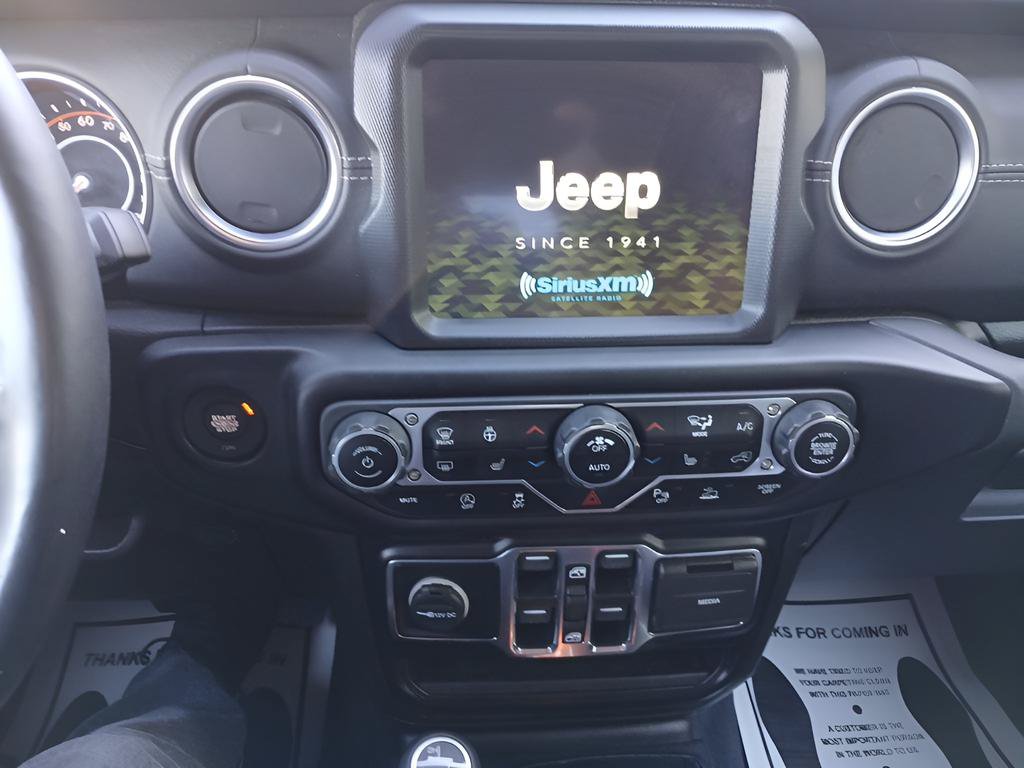 Used 2022 Jeep Wrangler Unlimited Sahara w/ LED Lighting Group AWD/4WD image 11