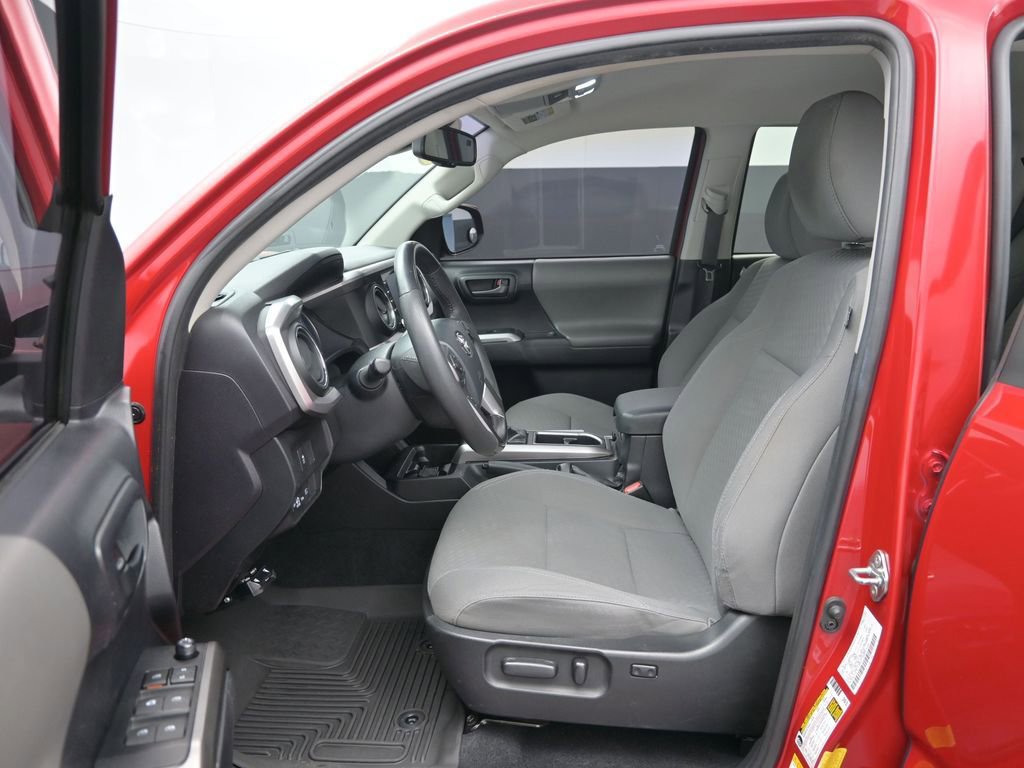 Used 2020 Toyota Tacoma SR5 image 12