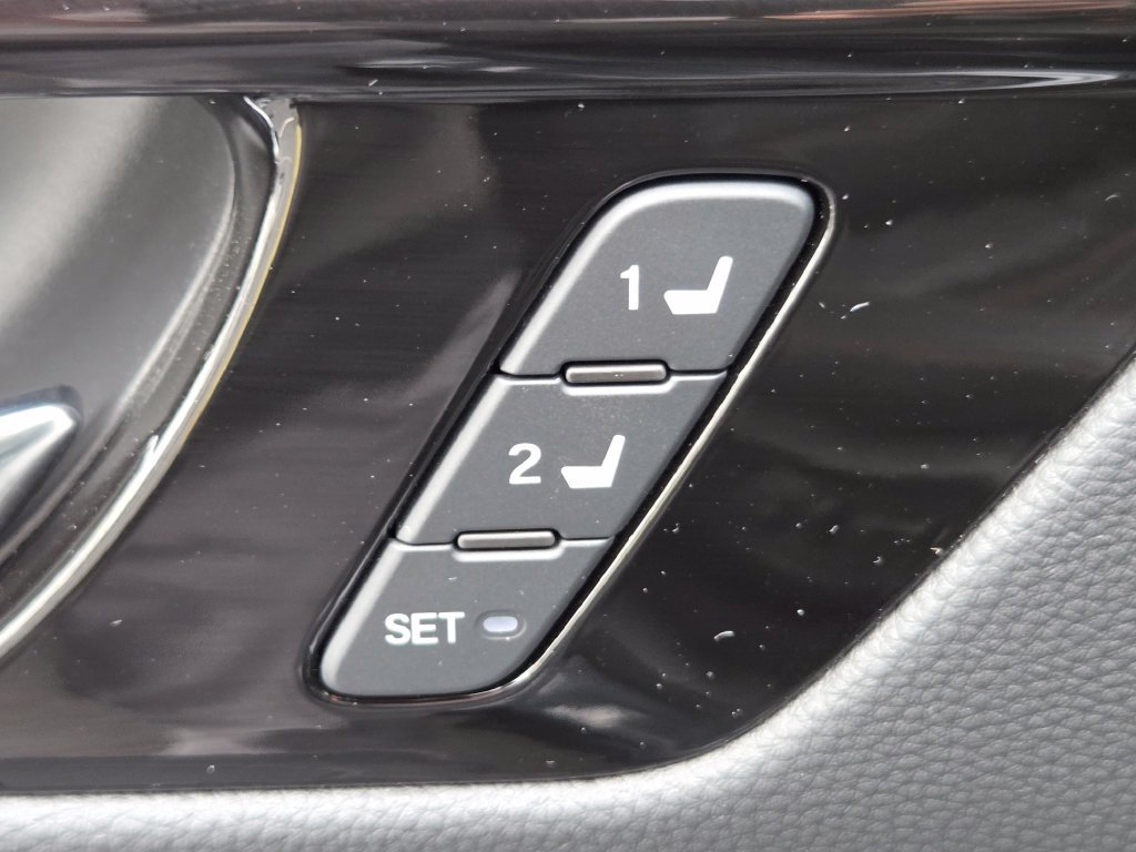Used 2025 Honda CR-V Sport Touring image 13