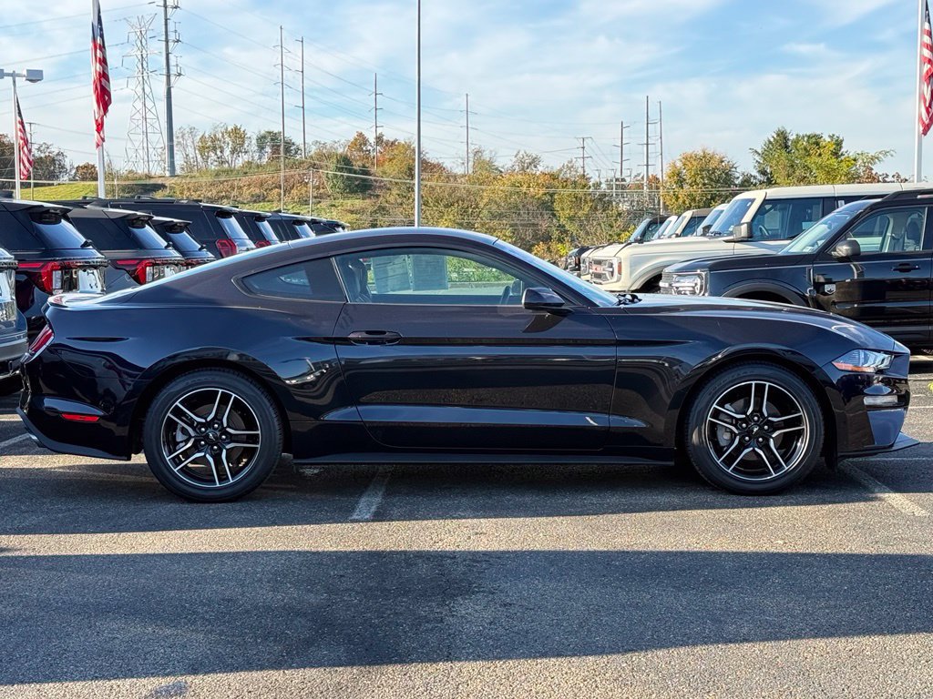 Used 2022 Ford Mustang Premium RWD image 4