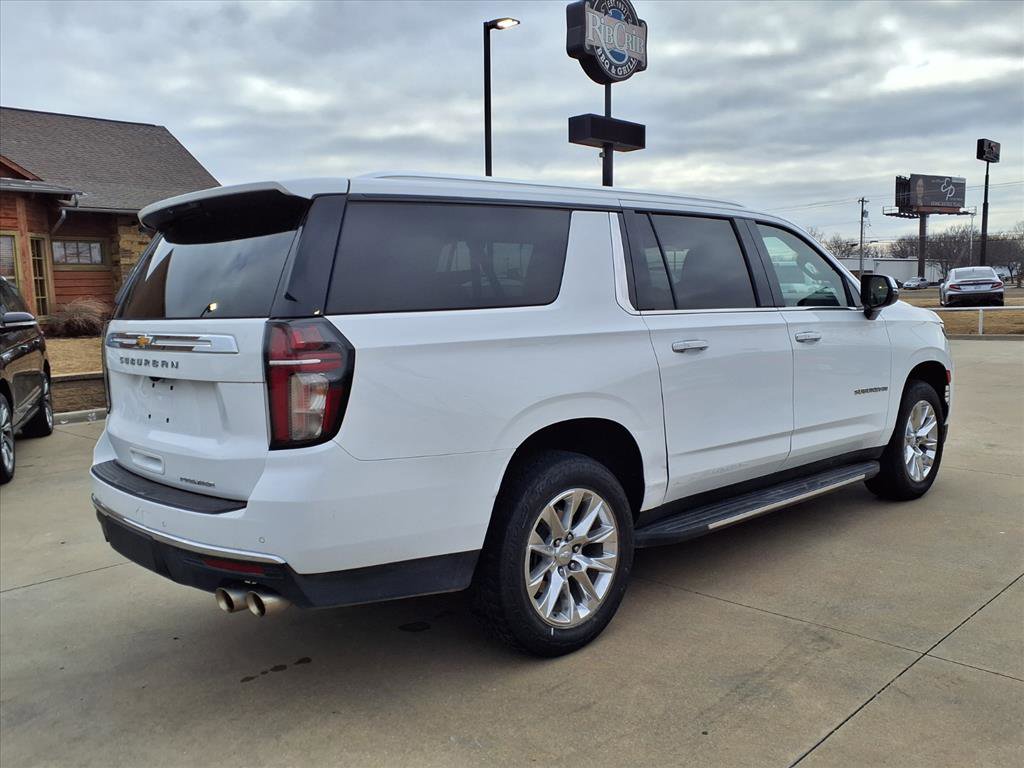 Used 2023 Chevrolet Suburban Premier image 2