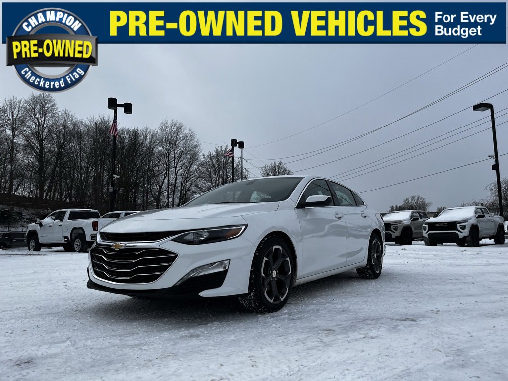 Used 2022 Chevrolet Malibu LT image 2