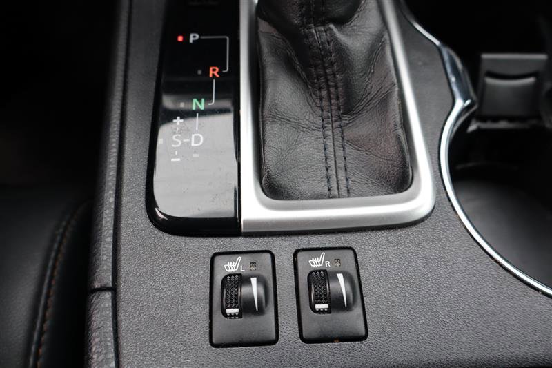 Used 2019 Toyota Highlander AWD V6 image 24